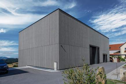 Familienunternehmen mit Tradition Familienfoto Stütz